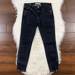 AMO Twist Zip Ankle Skinny Jeans in Black Jett 24